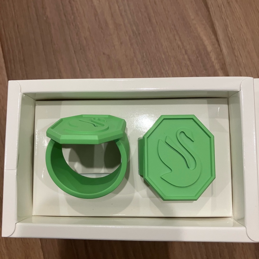 Swarovski  Logo Napkin Ring